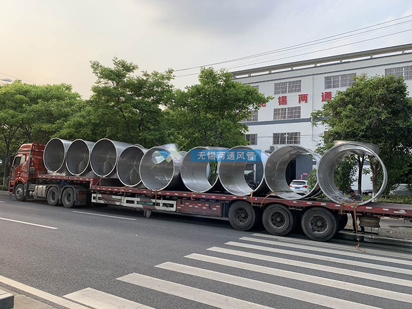 風(fēng)管三通發(fā)貨中，用于工廠除塵工程